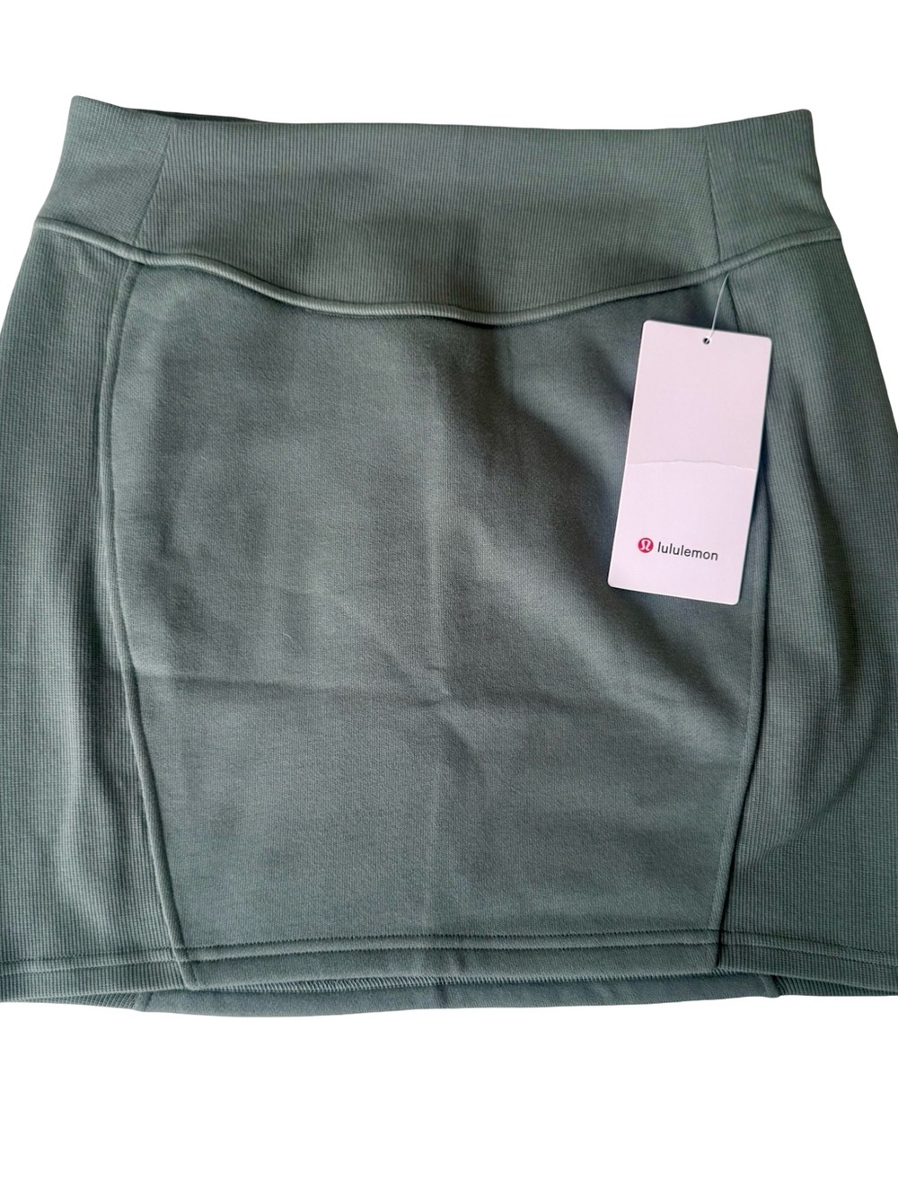 NWT lululemon Women’s Green Scuba High Rise Mini Skirt Size M